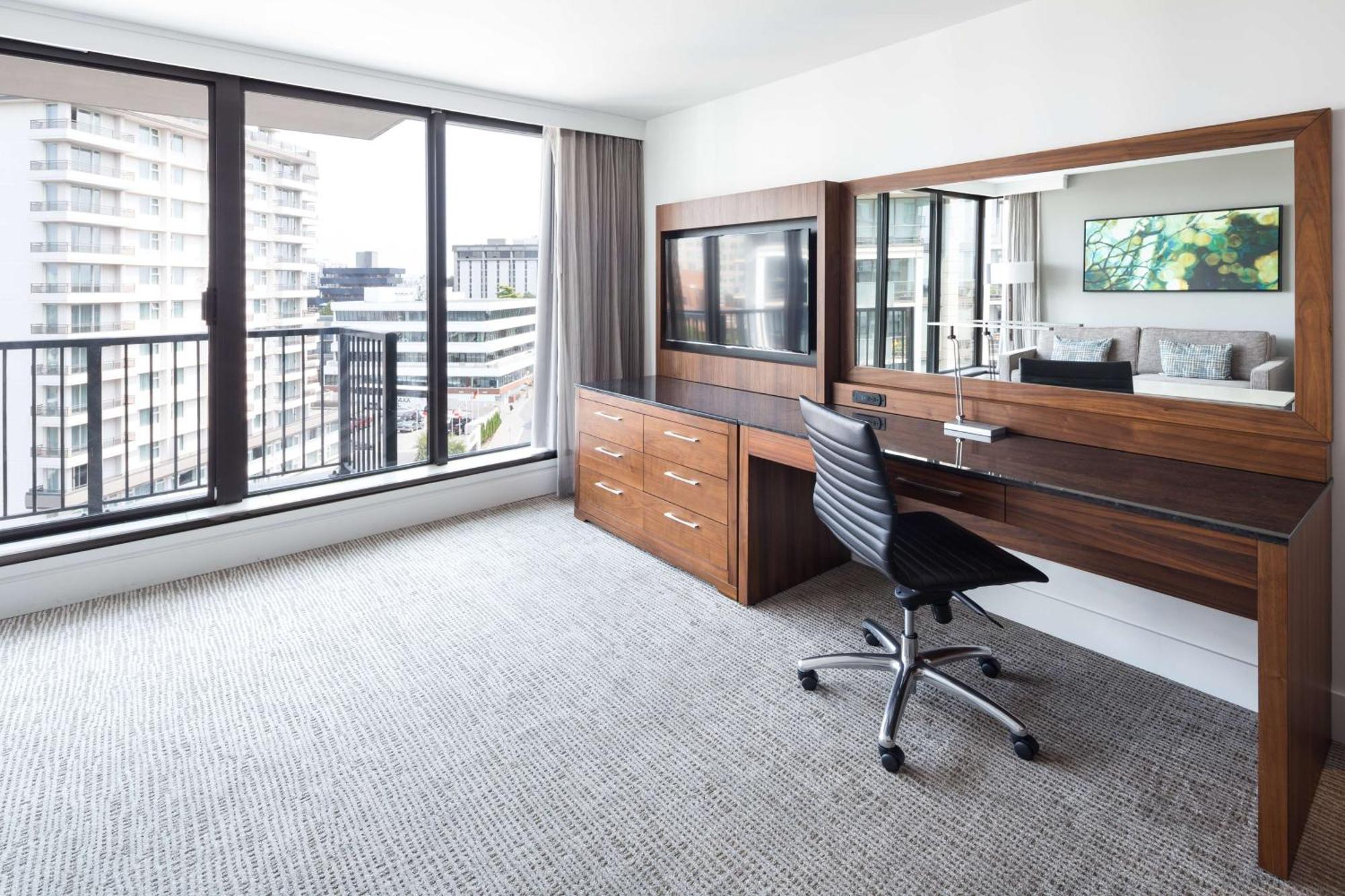 Doubletree By Hilton Hotel & Suites Victoria Zewnętrze zdjęcie